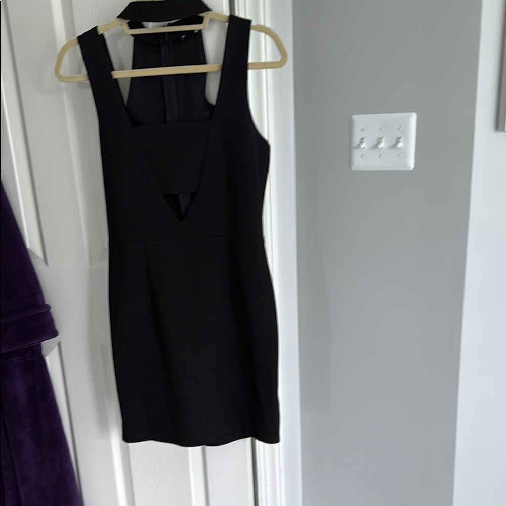 Elegant Black Sleeveless Dress